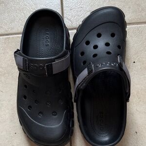 CROCS Unisex Black Clogs with Gray Strap